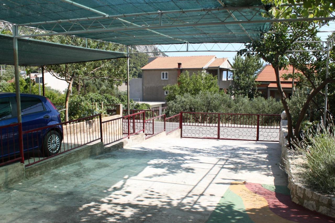 גראדאץ Apartments And Rooms With Parking Space Gradac, Makarska - 6819 מראה חיצוני תמונה