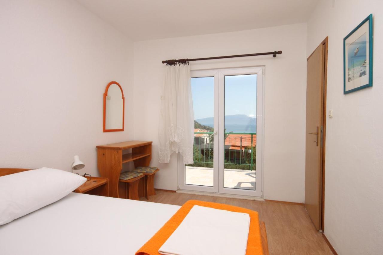 גראדאץ Apartments And Rooms With Parking Space Gradac, Makarska - 6819 מראה חיצוני תמונה
