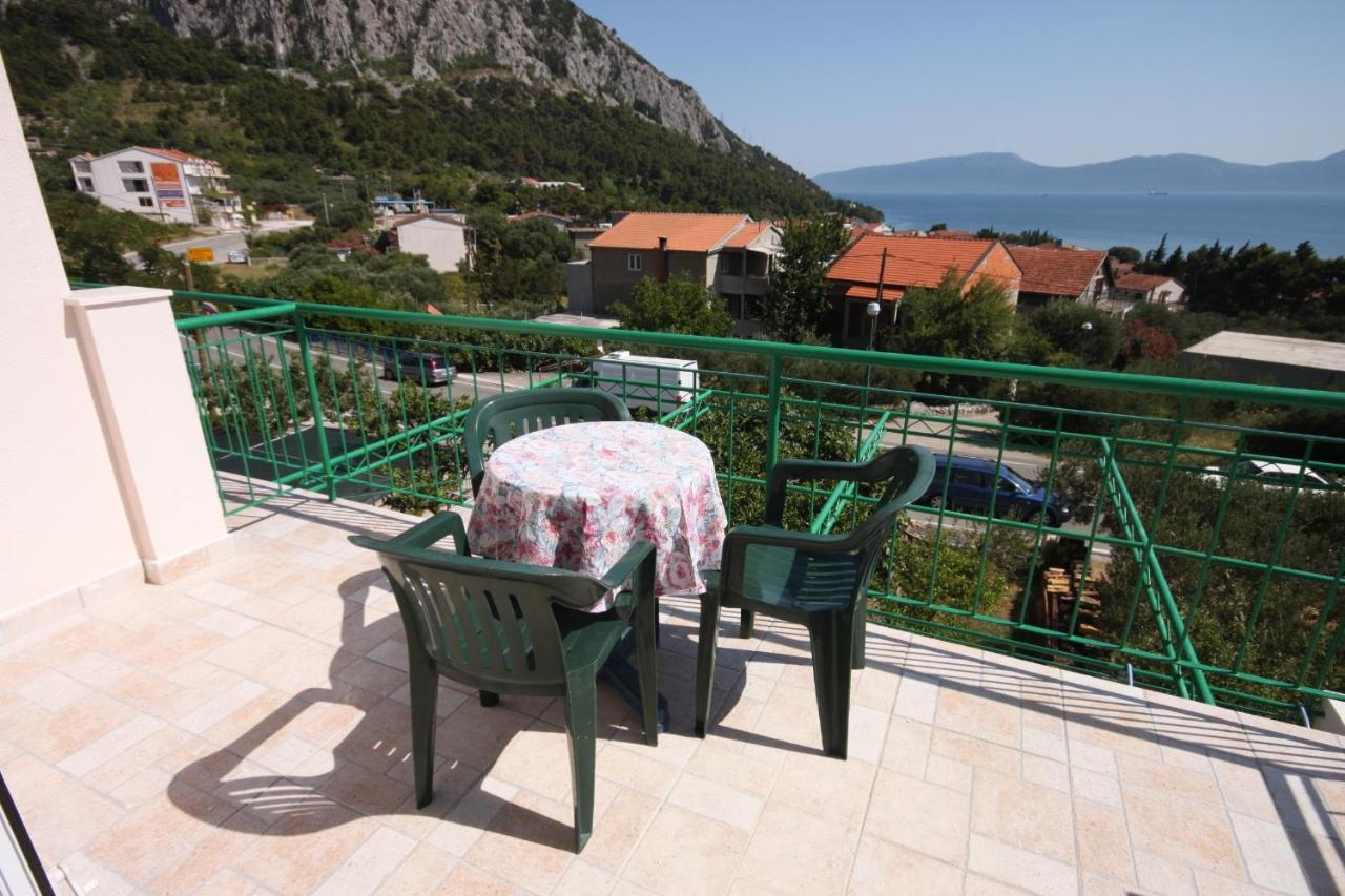 גראדאץ Apartments And Rooms With Parking Space Gradac, Makarska - 6819 מראה חיצוני תמונה