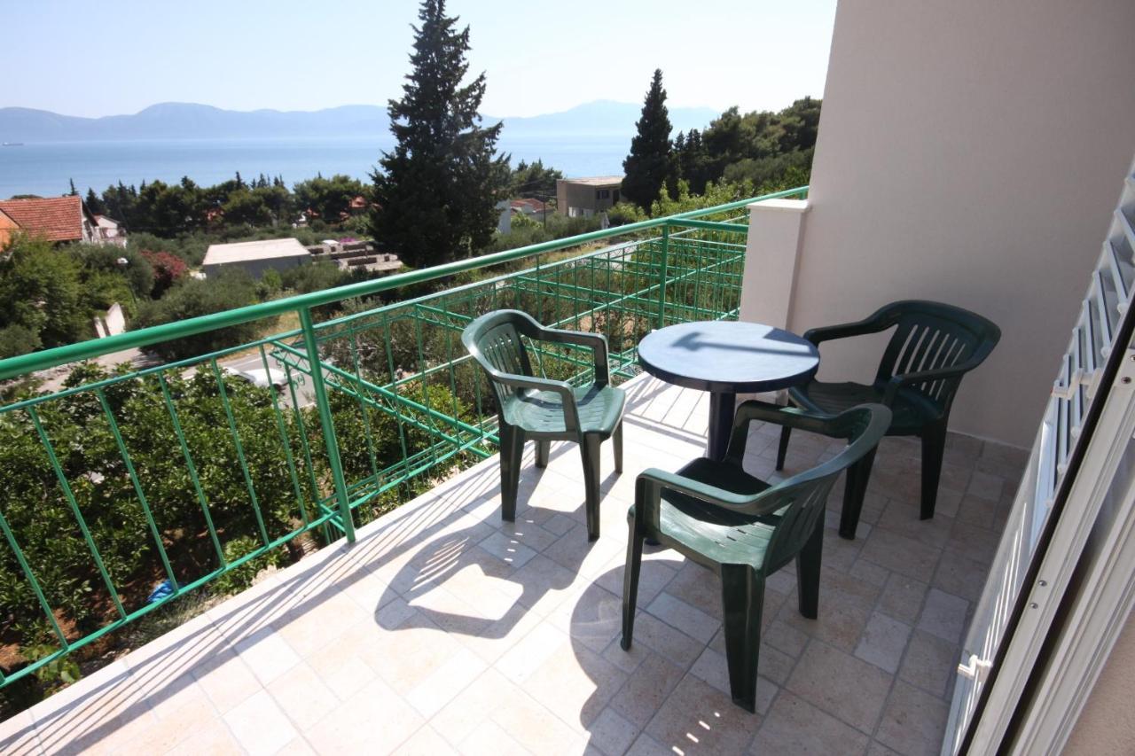 גראדאץ Apartments And Rooms With Parking Space Gradac, Makarska - 6819 מראה חיצוני תמונה