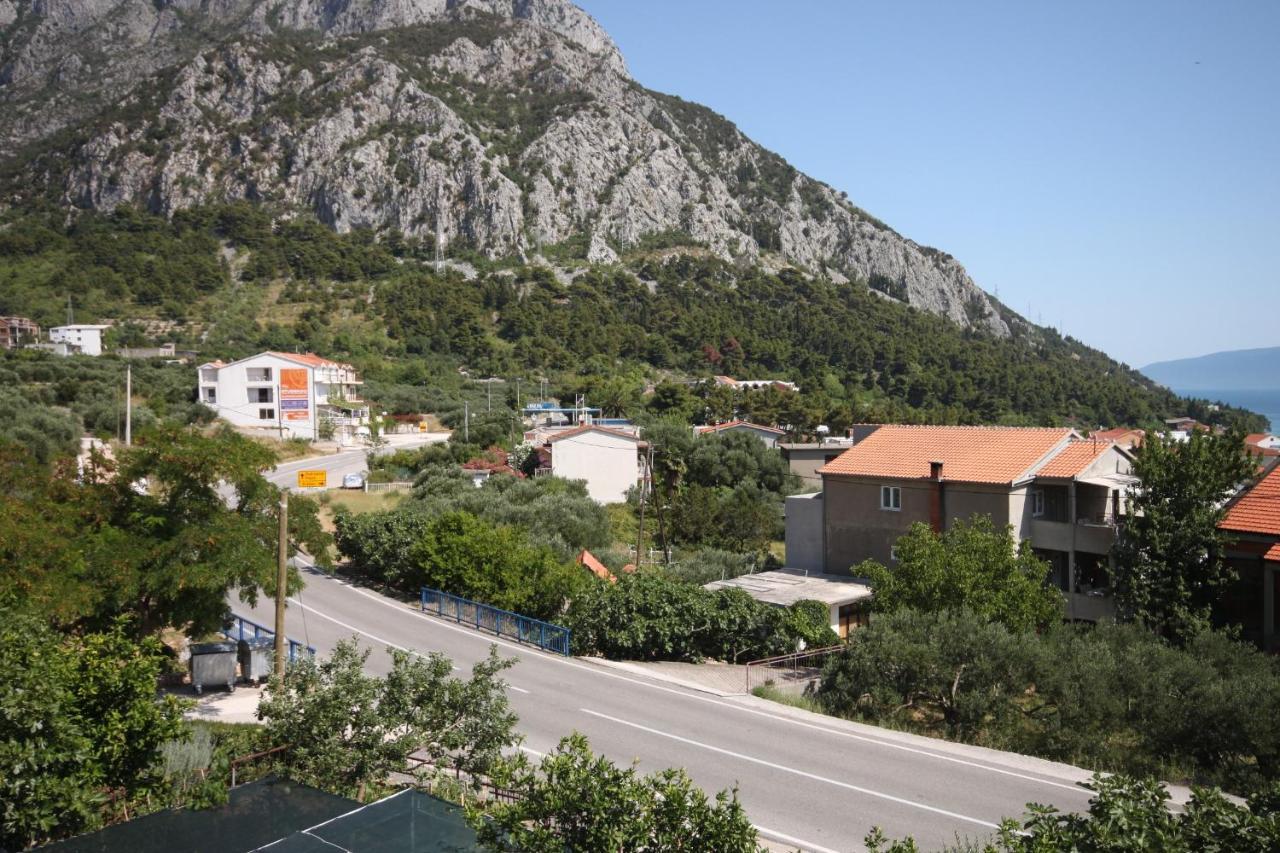 גראדאץ Apartments And Rooms With Parking Space Gradac, Makarska - 6819 מראה חיצוני תמונה