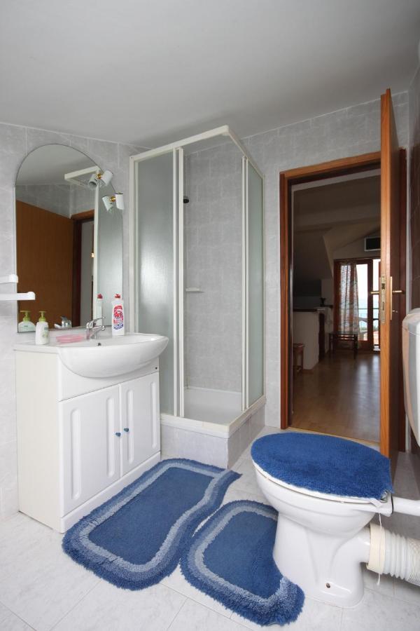 גראדאץ Apartments And Rooms With Parking Space Gradac, Makarska - 6819 מראה חיצוני תמונה