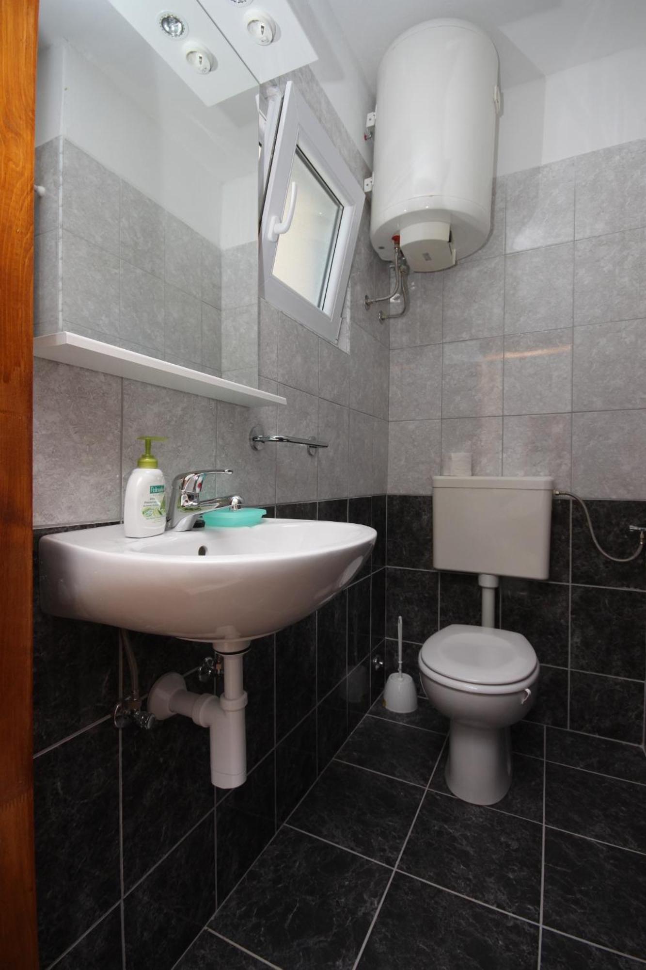 גראדאץ Apartments And Rooms With Parking Space Gradac, Makarska - 6819 חדר תמונה